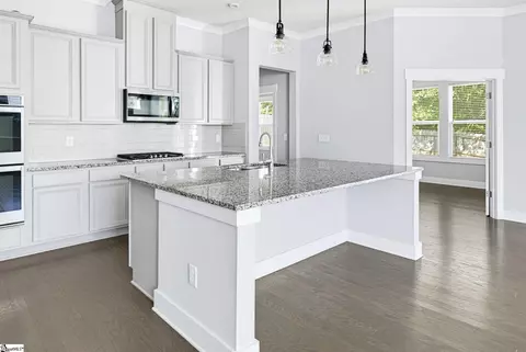 Kitchen - 421 Combahee Ct, Greer, SC 29651 photo 3 of 5