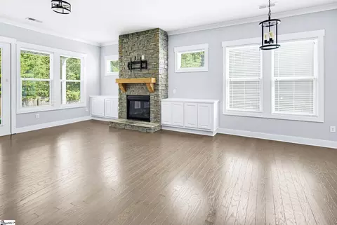 Living - 421 Combahee Ct, Greer, SC 29651 photo 5 of 6