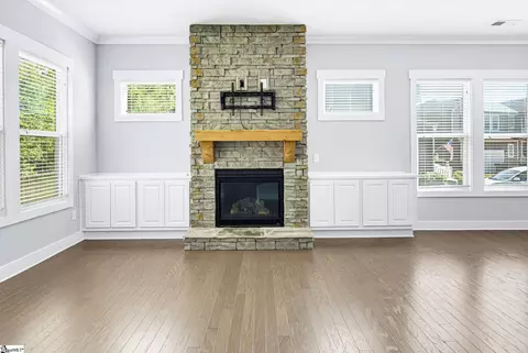 Living - 421 Combahee Ct, Greer, SC 29651 photo 1 of 6