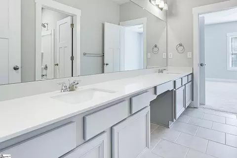 Bath - 421 Combahee Ct, Greer, SC 29651 photo 5 of 6
