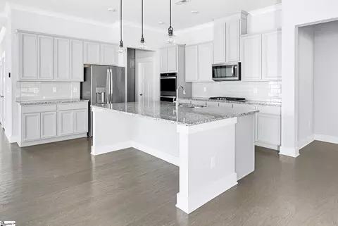 Kitchen - 421 Combahee Ct, Greer, SC 29651 photo 2 of 5