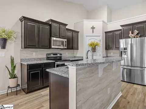 Kitchen - 278 E Pyrenees Dr, Lyman, SC 29365 photo 1 of 5