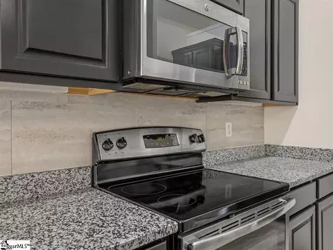 Kitchen - 278 E Pyrenees Dr, Lyman, SC 29365 photo 3 of 5