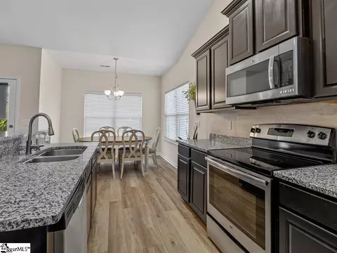 Kitchen - 278 E Pyrenees Dr, Lyman, SC 29365 photo 4 of 5
