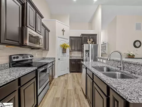 Kitchen - 278 E Pyrenees Dr, Lyman, SC 29365 photo 5 of 5