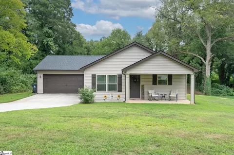 155 W Mill St, Gray Court, SC 29645