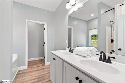 Bath - 155 Stephens Rd, Pickens, SC 29671 photo 1 of 3