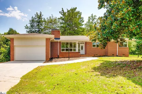 213 Barker Rd, Simpsonville, SC 29680
