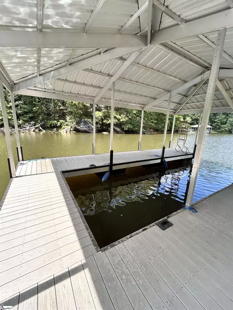 Undisclosed, Seneca, SC 29672 photo 14