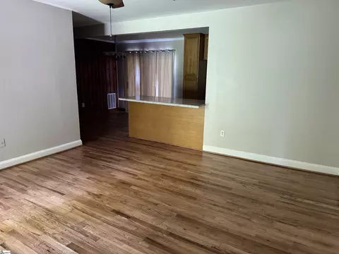 2217 Aleaf Ter, Spartanburg, SC 29302