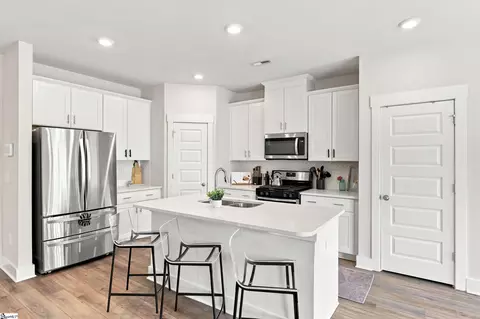 Kitchen - 26 Centimeters Dr, Mauldin, SC 29662 photo 3 of 5