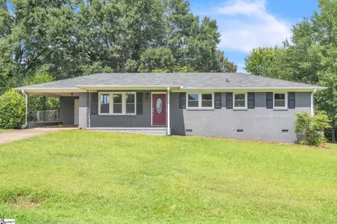 8 Pueblo Dr, Greenville, SC 29617