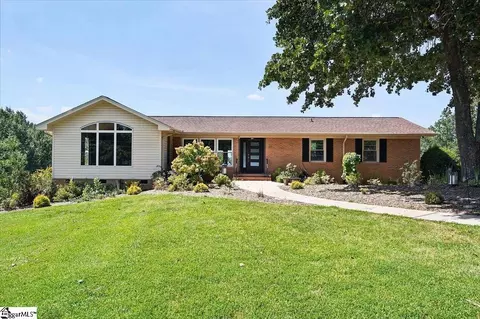219 Fairview Dr, Greenville, SC 29609
