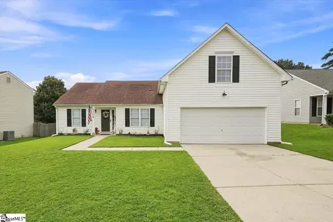 225 Kittiwake Ln, Boiling Springs, SC 29316