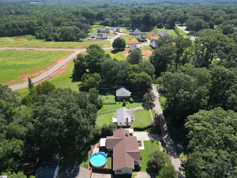 View/Area - 521 E Main St, Pendleton, SC 29670 photo 2 of 9