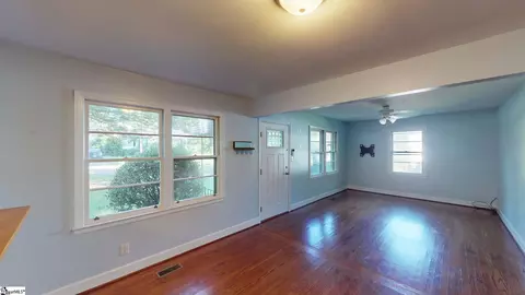 Living - 521 E Main St, Pendleton, SC 29670 photo 1 of 2