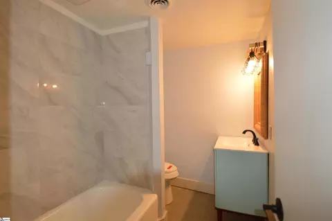 Bath - 30 Porter St, Tryon, NC 28782 photo 1 of 1