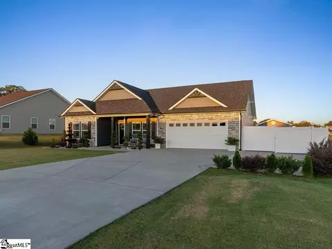 223 Rc Thompson Rd, Chesnee, SC 29323