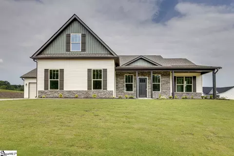 202 Old Glory Ct, Pickens, SC 29671