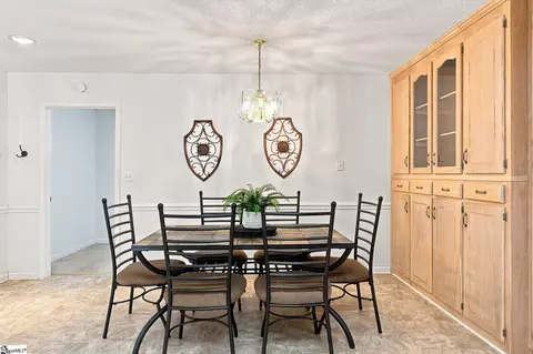 Dining - 109 E St, Williamston, SC 29697 photo 2 of 2