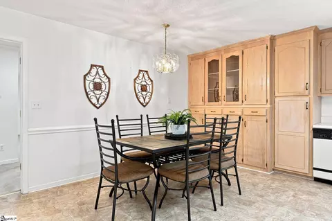 Dining - 109 E St, Williamston, SC 29697 photo 1 of 2