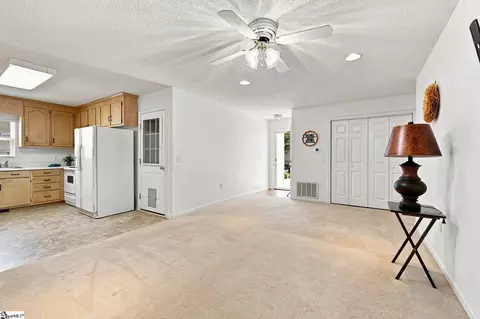 Living - 109 E St, Williamston, SC 29697 photo 2 of 5