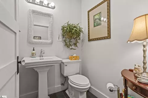 Bath - 770 Dickson Rd, Campobello, SC 29322 photo 3 of 5