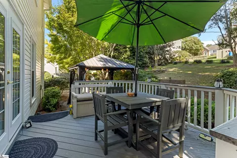 Exterior - 137 Timberleaf Dr, Duncan, SC 29334 photo 3 of 7
