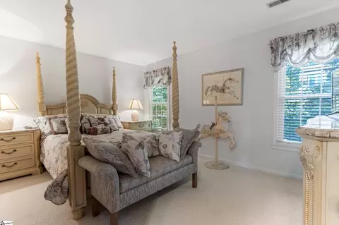 Bedroom - 137 Timberleaf Dr, Duncan, SC 29334 photo 3 of 4