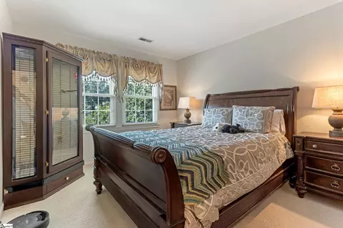 Bedroom - 137 Timberleaf Dr, Duncan, SC 29334 photo 4 of 4