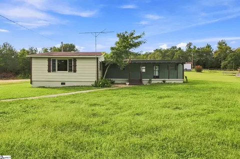 180 Hall Rd, Gaffney, SC 29340