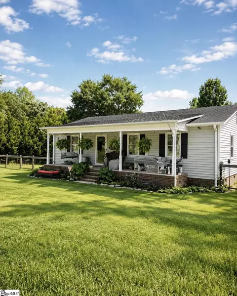 10479 Hwy 101 Hwy, Gray Court, SC 29645