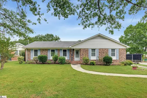 106 S Orchard Dr, Taylors, SC 29687