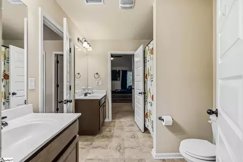 Entry Way - 104 Buckland Dr, Anderson, SC 29621 photo 5 of 6