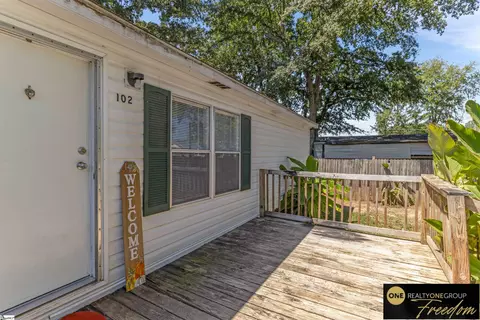 102 Chad Dr, Ninety Six, SC 29666 photo 4
