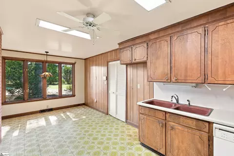 Kitchen - 2901 Echo Trl, Anderson, SC 29621 photo 3 of 3