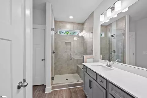 Bath - 210 Maverick Trl, Central, SC 29630 photo 1 of 1