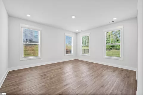 Living - 210 Maverick Trl, Central, SC 29630 photo 5 of 6