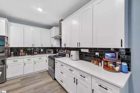 Kitchen - 107 N 3rd St, Easley, SC 29640 photo 3 of 4