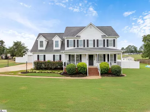 209 Legacy Farm Dr, Fountain Inn, SC 29644