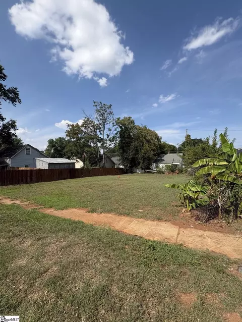 17 6th Ave, Greenville, SC 29609