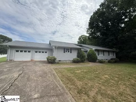 48 N Windward Ct, Taylors, SC 29687