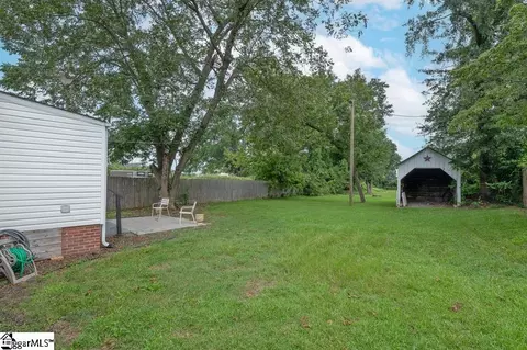 Exterior - 105 E Bearden St, Greer, SC 29651 photo 3 of 6