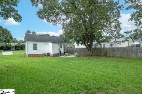 Exterior - 105 E Bearden St, Greer, SC 29651 photo 4 of 6