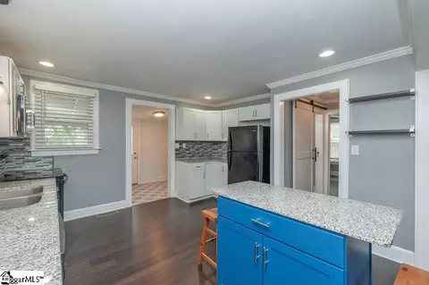 Kitchen - 105 E Bearden St, Greer, SC 29651 photo 2 of 3
