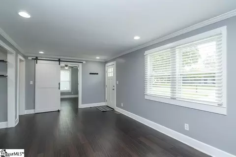 Living - 105 E Bearden St, Greer, SC 29651 photo 3 of 5