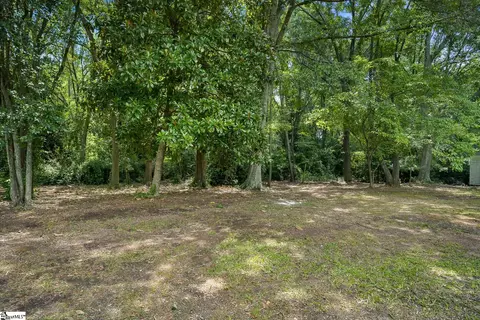 Exterior - 227 Belton Dr, Williamston, SC 29697 photo 7 of 9