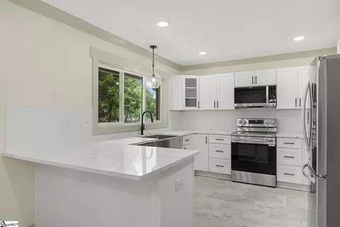 Kitchen - 227 Belton Dr, Williamston, SC 29697 photo 1 of 4