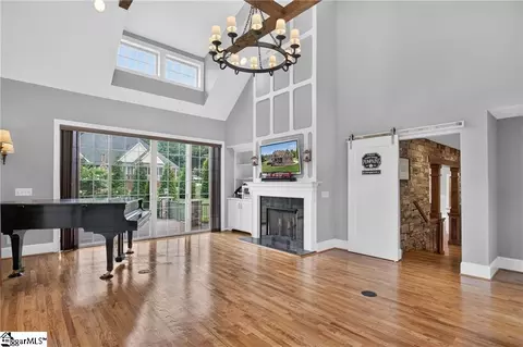 Living - 204 Willow Wind Ct, Easley, SC 29642 photo 4 of 4