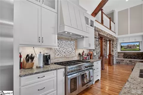 Kitchen - 204 Willow Wind Ct, Easley, SC 29642 photo 3 of 3